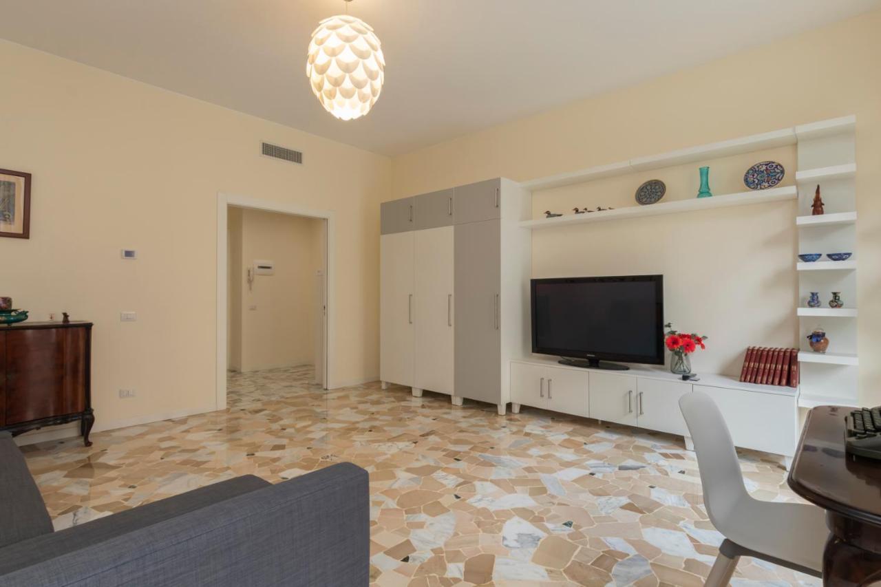 Apartamento Joivy Modern 2Bed Flat With Balcony, 250M From M5 Foppa And M2 Sant'Agostino Milán Exterior foto