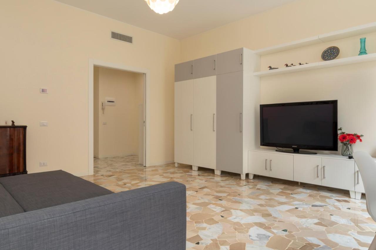 Apartamento Joivy Modern 2Bed Flat With Balcony, 250M From M5 Foppa And M2 Sant'Agostino Milán Exterior foto